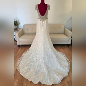 Andy Anand Wedding Dress Size 10 Ivory Color! With Tag